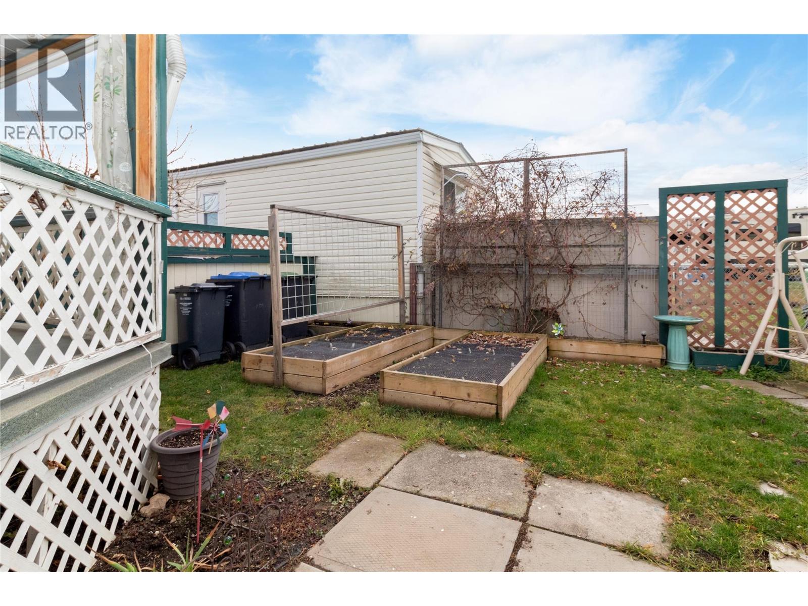 3745 Lakeshore Road Unit# 141, Kelowna