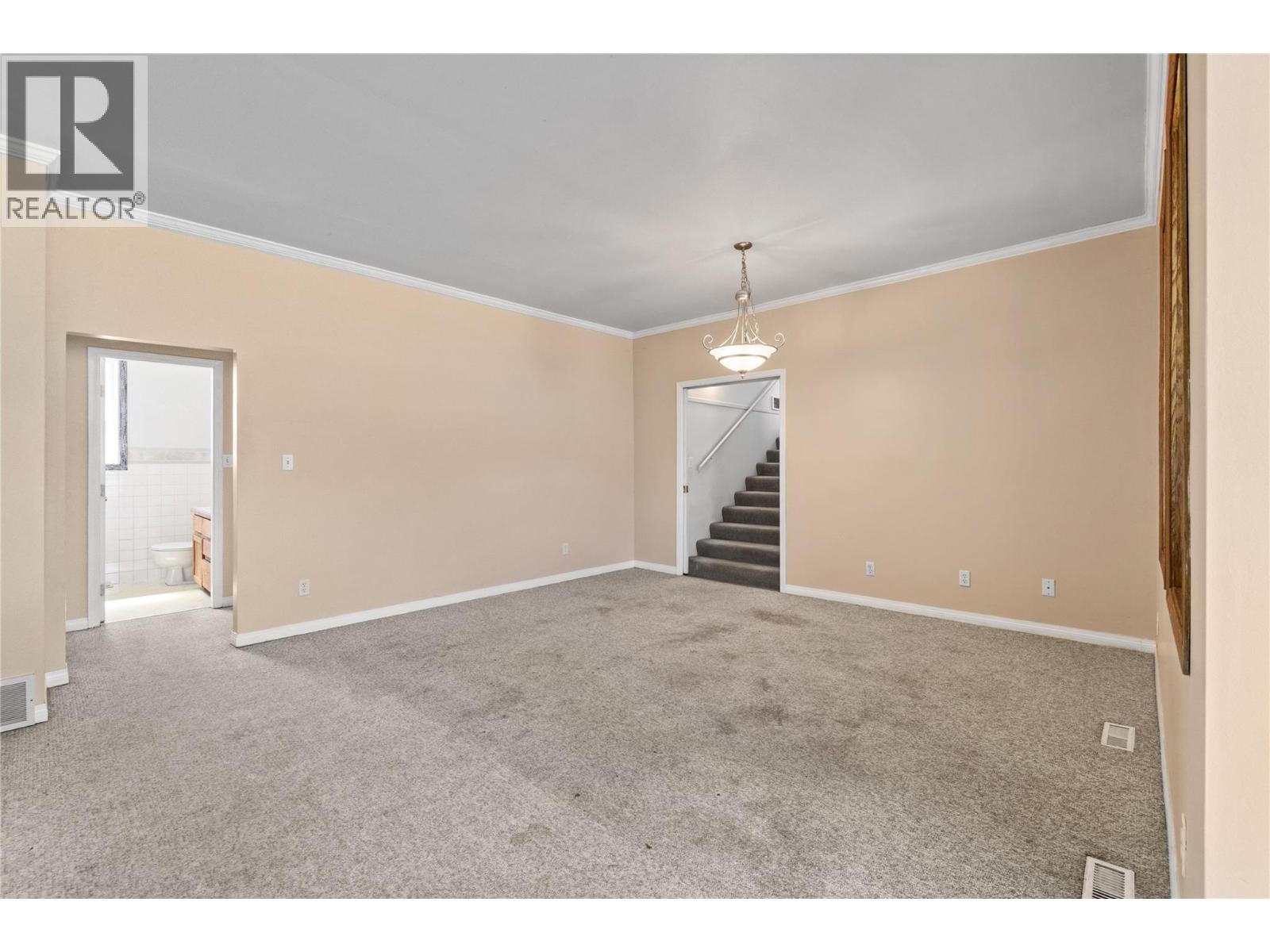  5041 75 Avenue Northeast, Salmon Arm