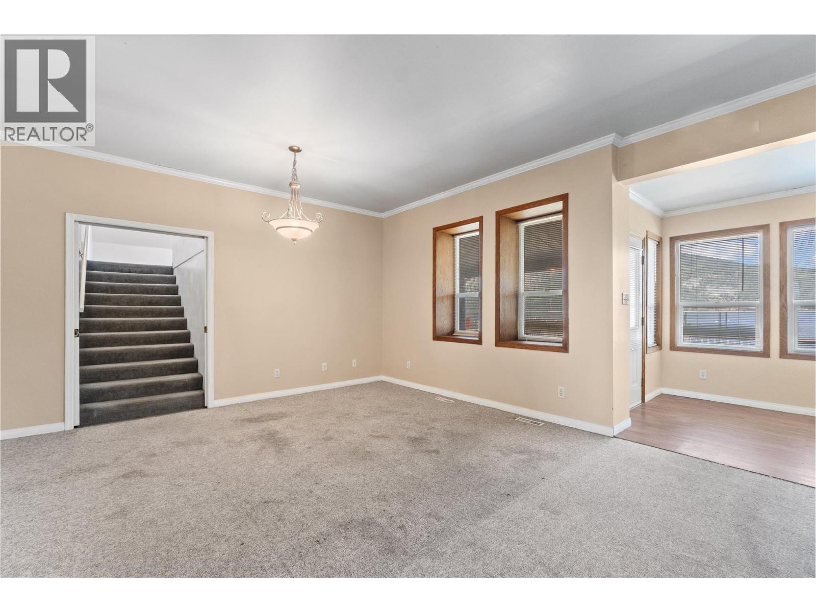  5041 75 Avenue Northeast, Salmon Arm
