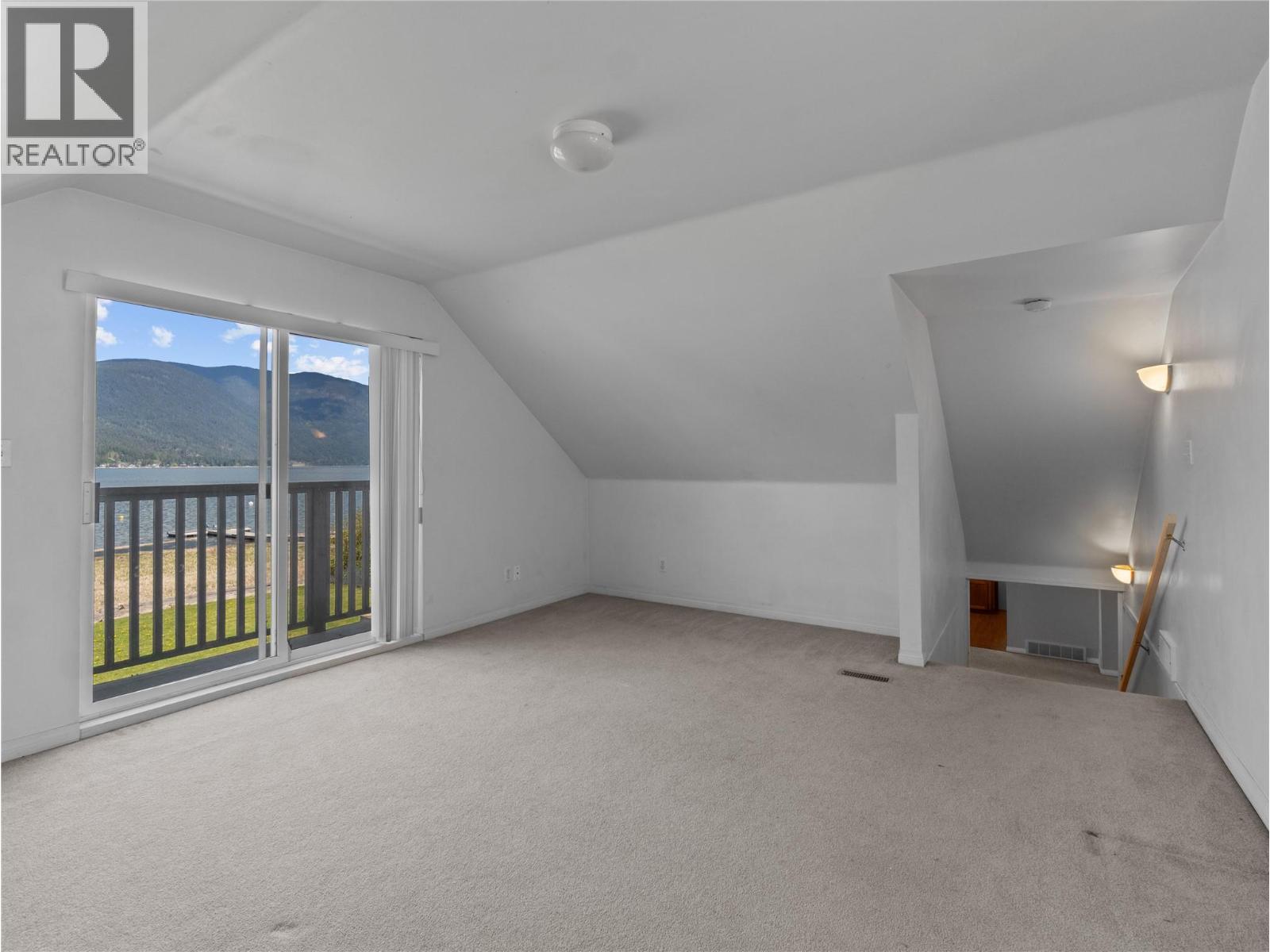  5041 75 Avenue Northeast, Salmon Arm
