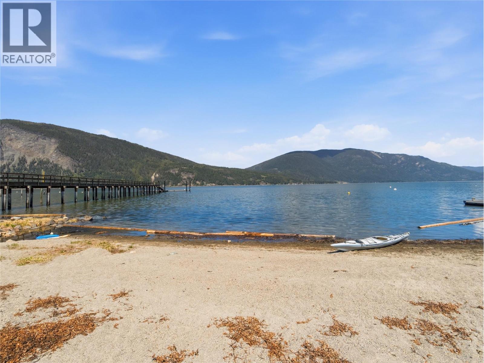  5041 75 Avenue Northeast, Salmon Arm