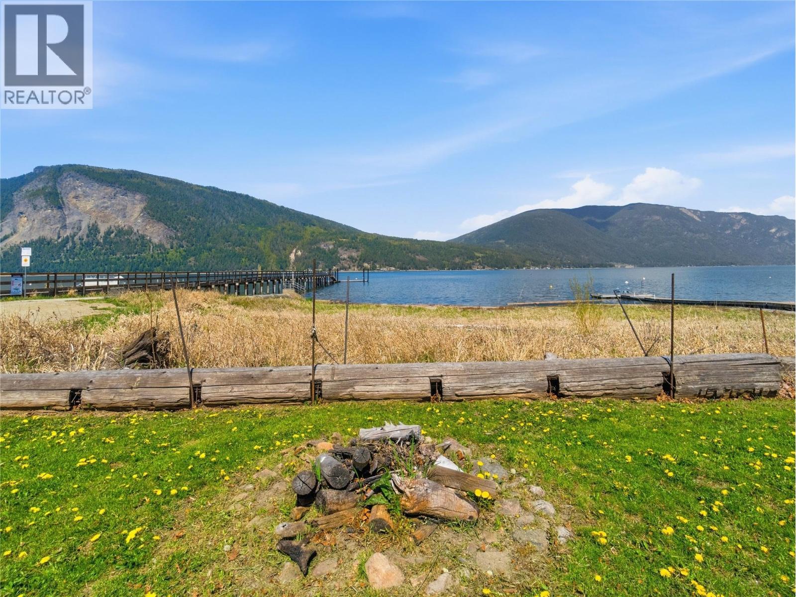  5041 75 Avenue Northeast, Salmon Arm