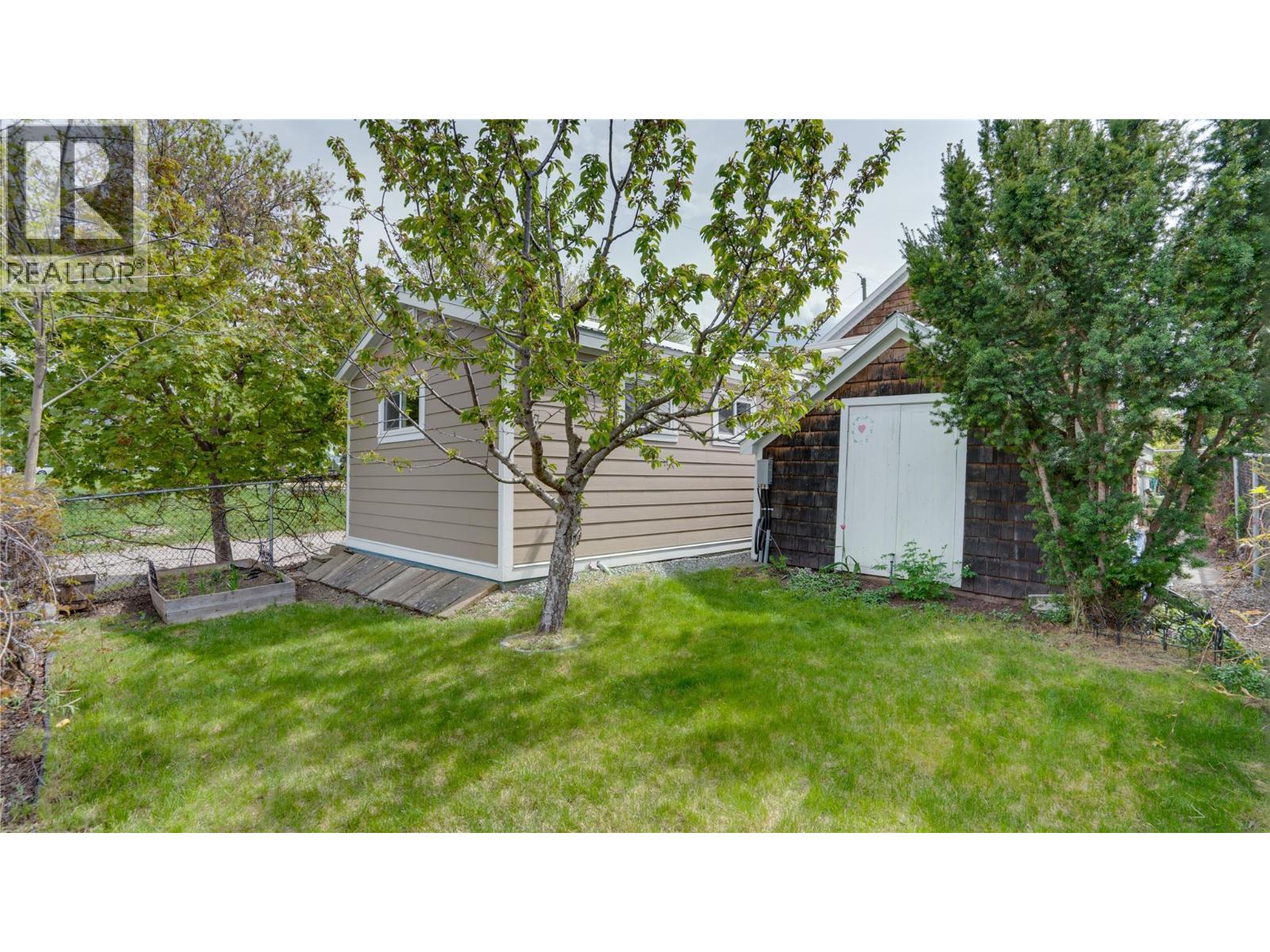 3001 18 Avenue, Vernon