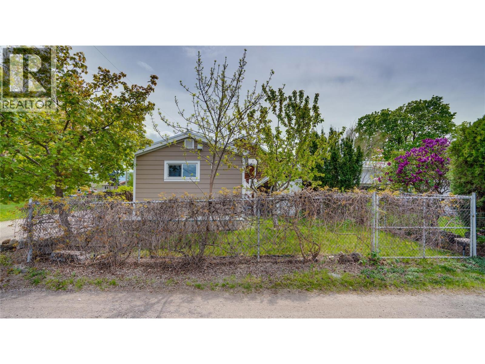 3001 18 Avenue, Vernon