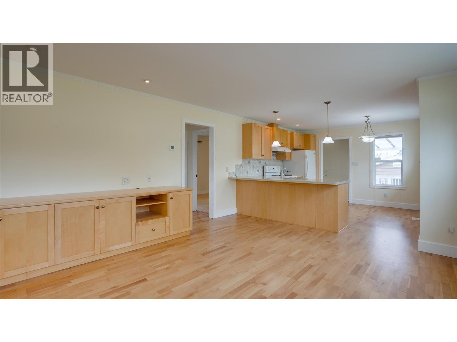 3001 18 Avenue, Vernon