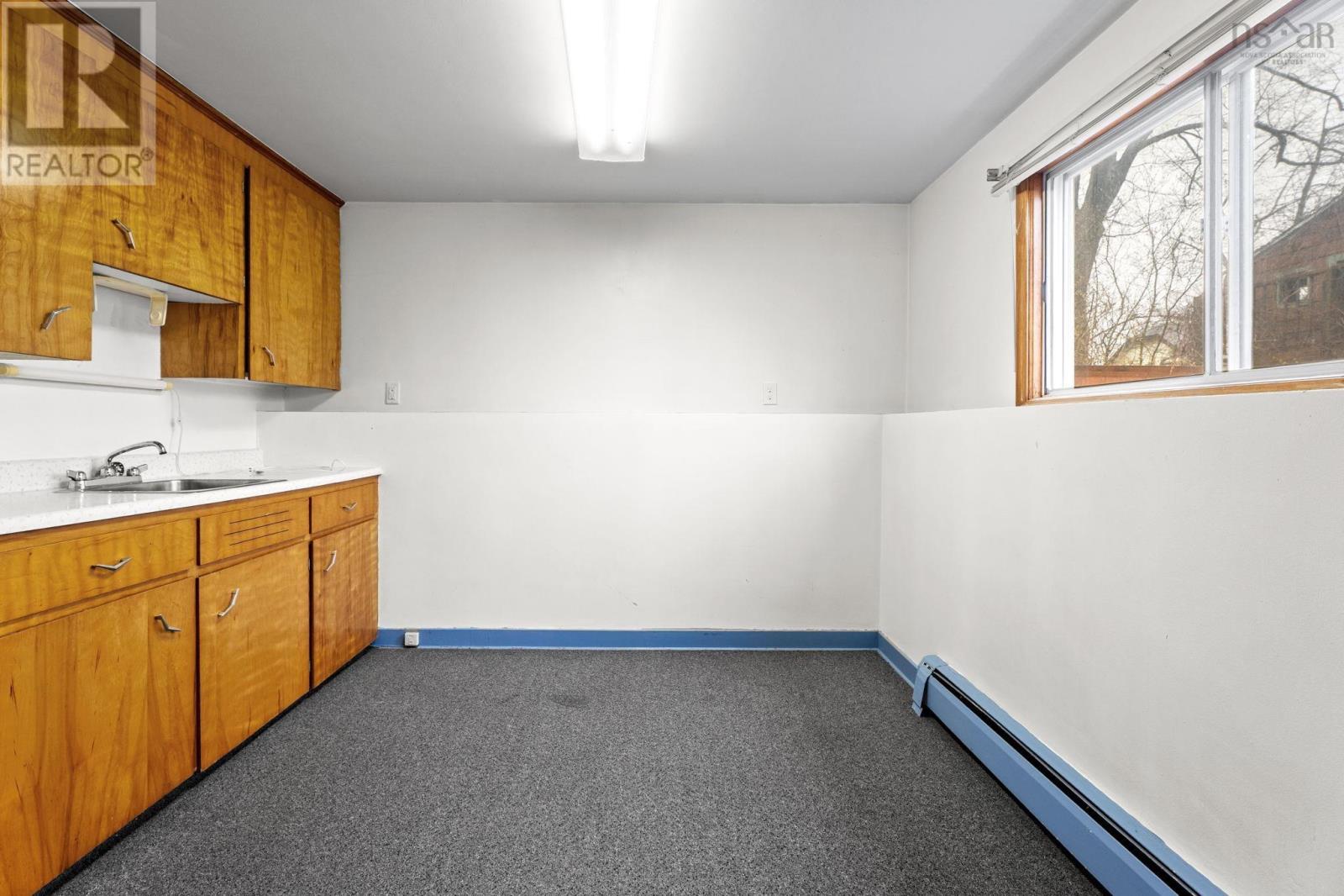 Property 25 of 36 of 6291 Cork Street