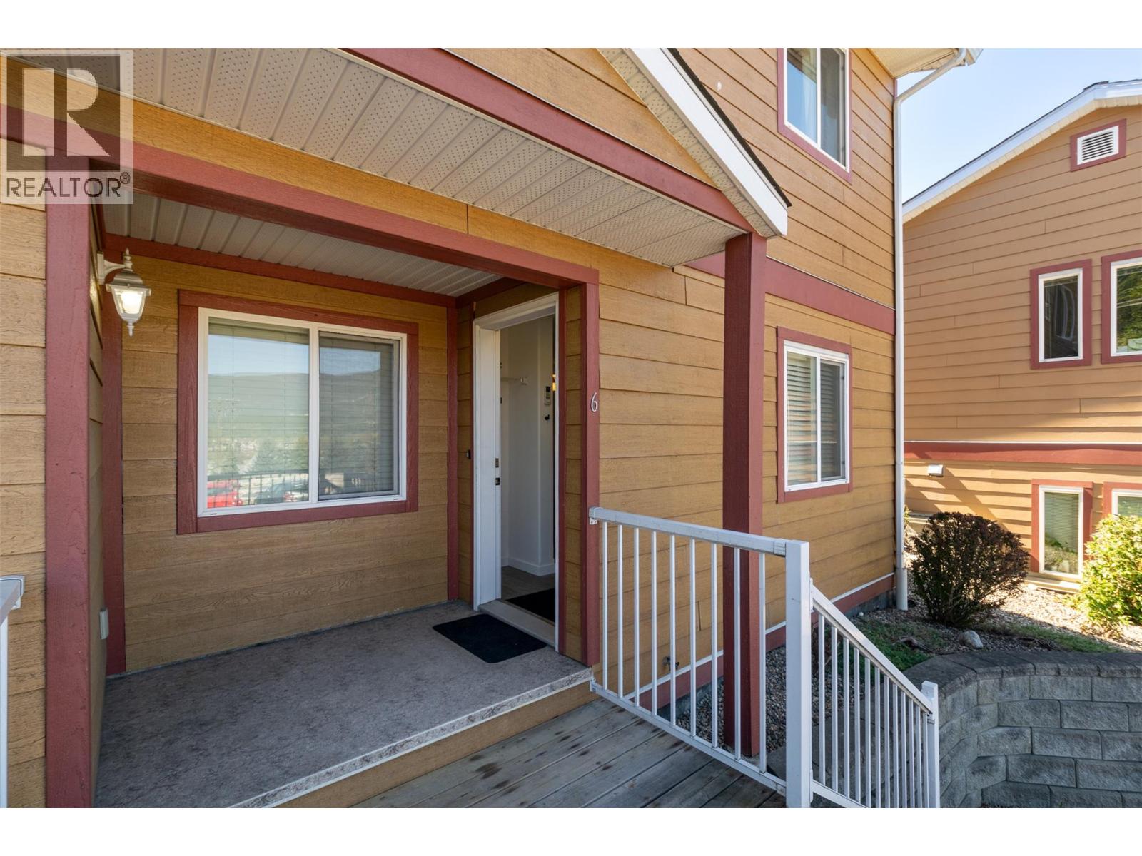 #6 1070 1 Street SE - 17