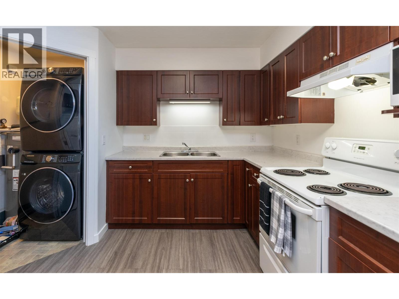 #6 1070 1 Street SE - 3