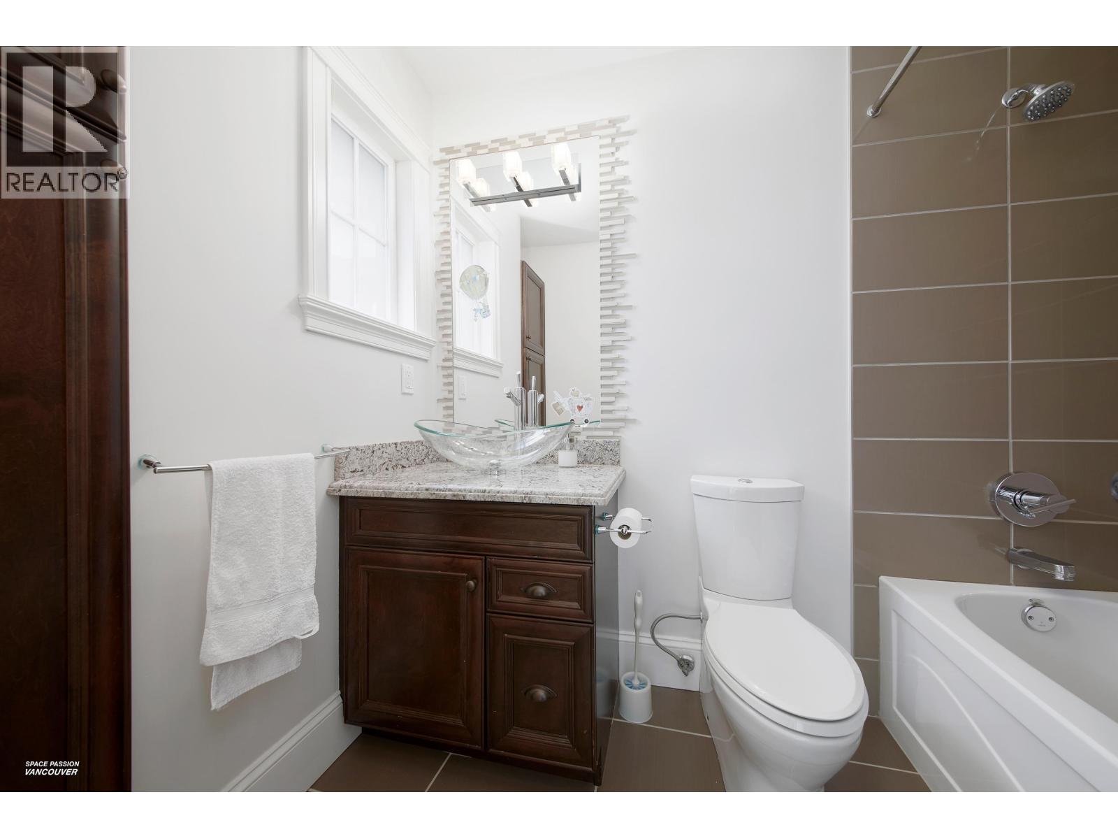 2262 W 36TH AVENUE, Vancouver