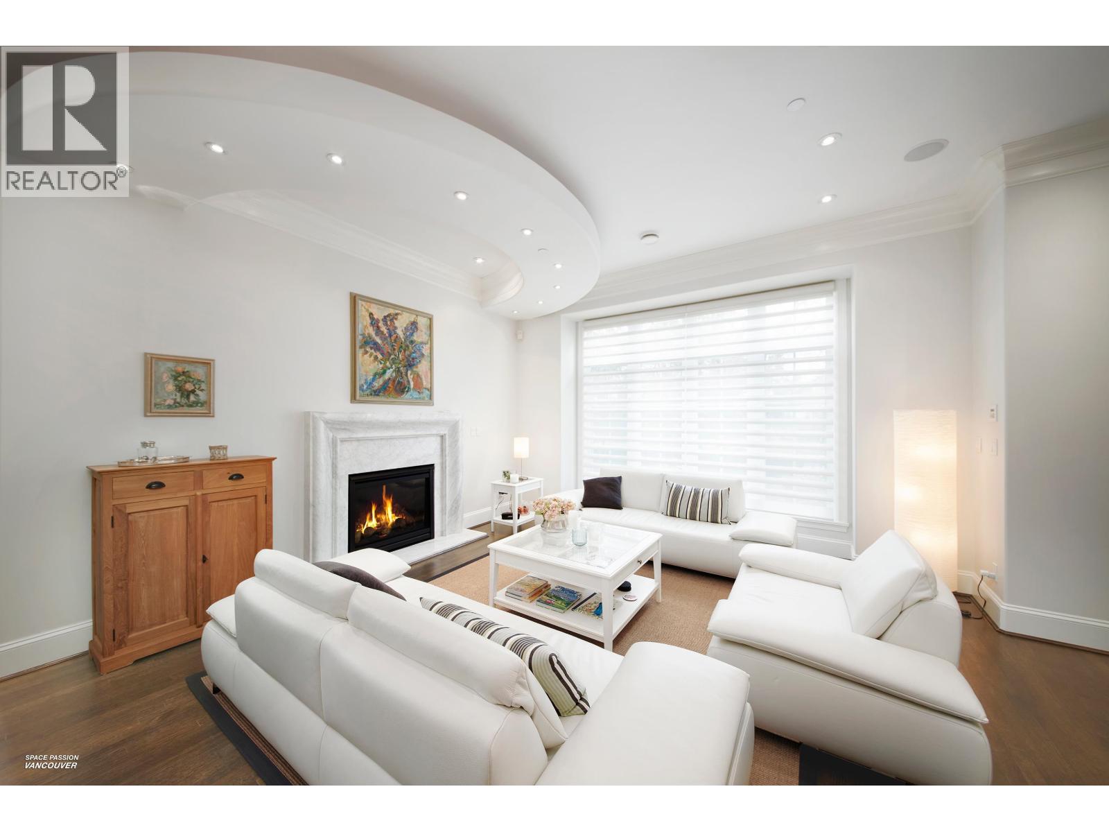 2262 W 36TH AVENUE, Vancouver
