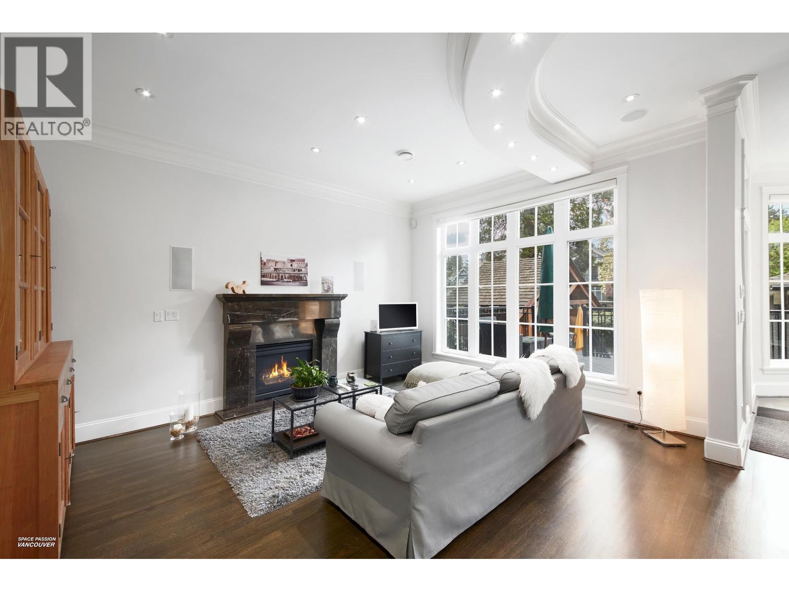 2262 W 36TH AVENUE, Vancouver