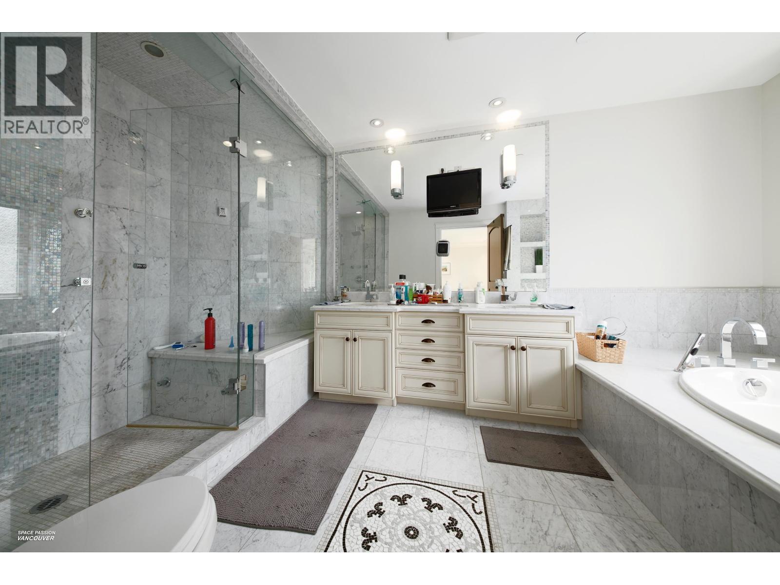 2262 W 36TH AVENUE, Vancouver