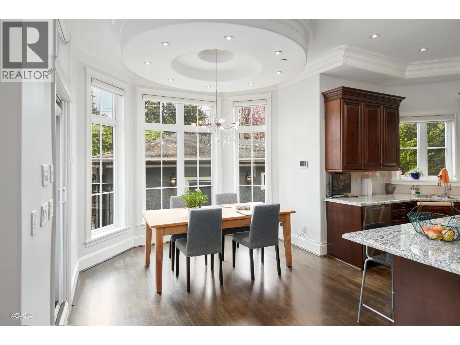 2262 W 36TH AVENUE, Vancouver