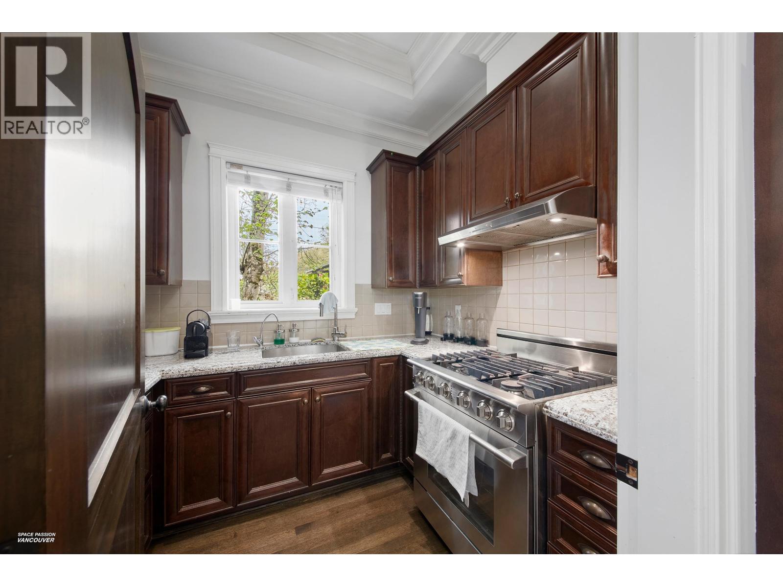 2262 W 36TH AVENUE, Vancouver