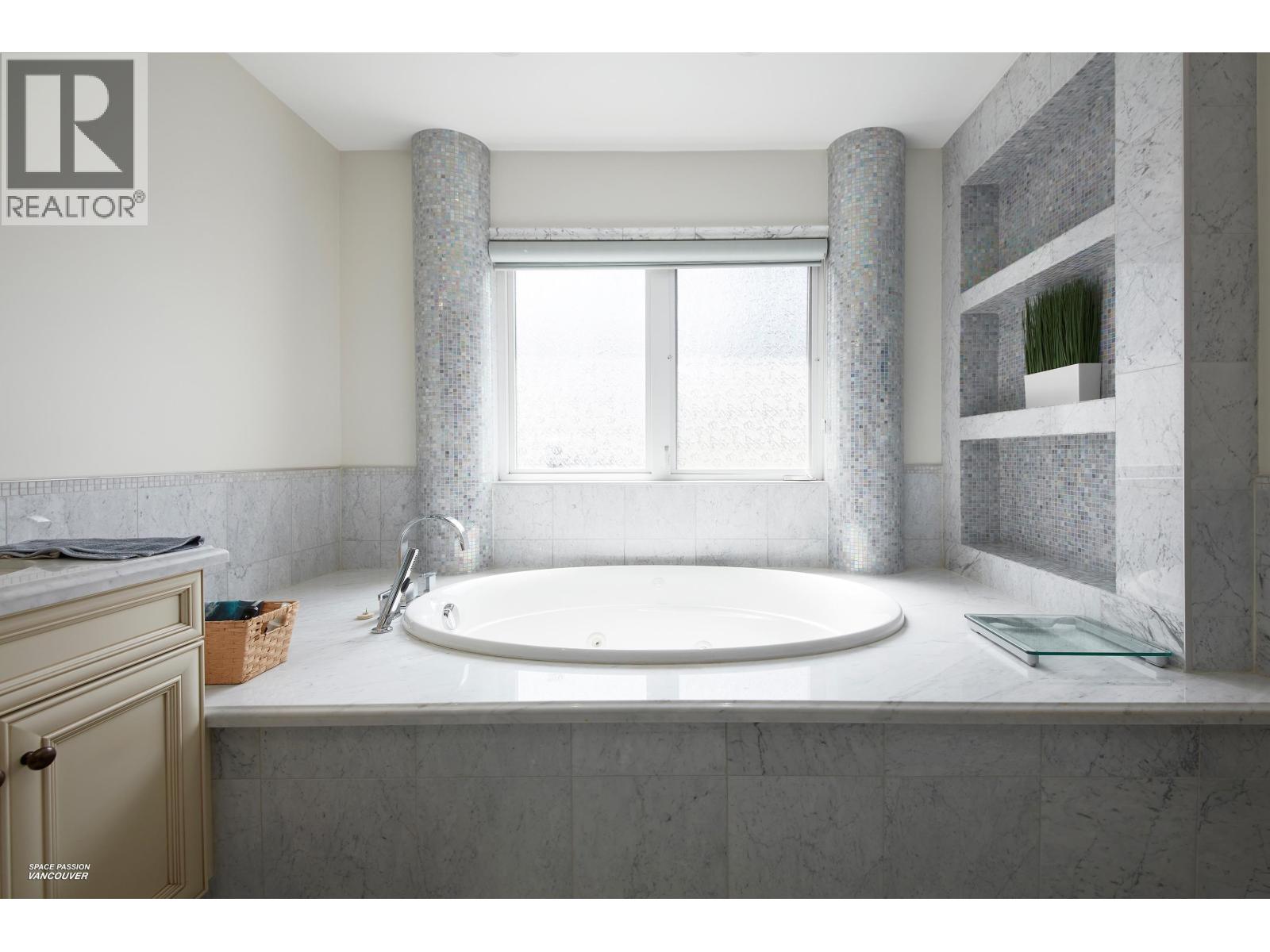 2262 W 36TH AVENUE, Vancouver
