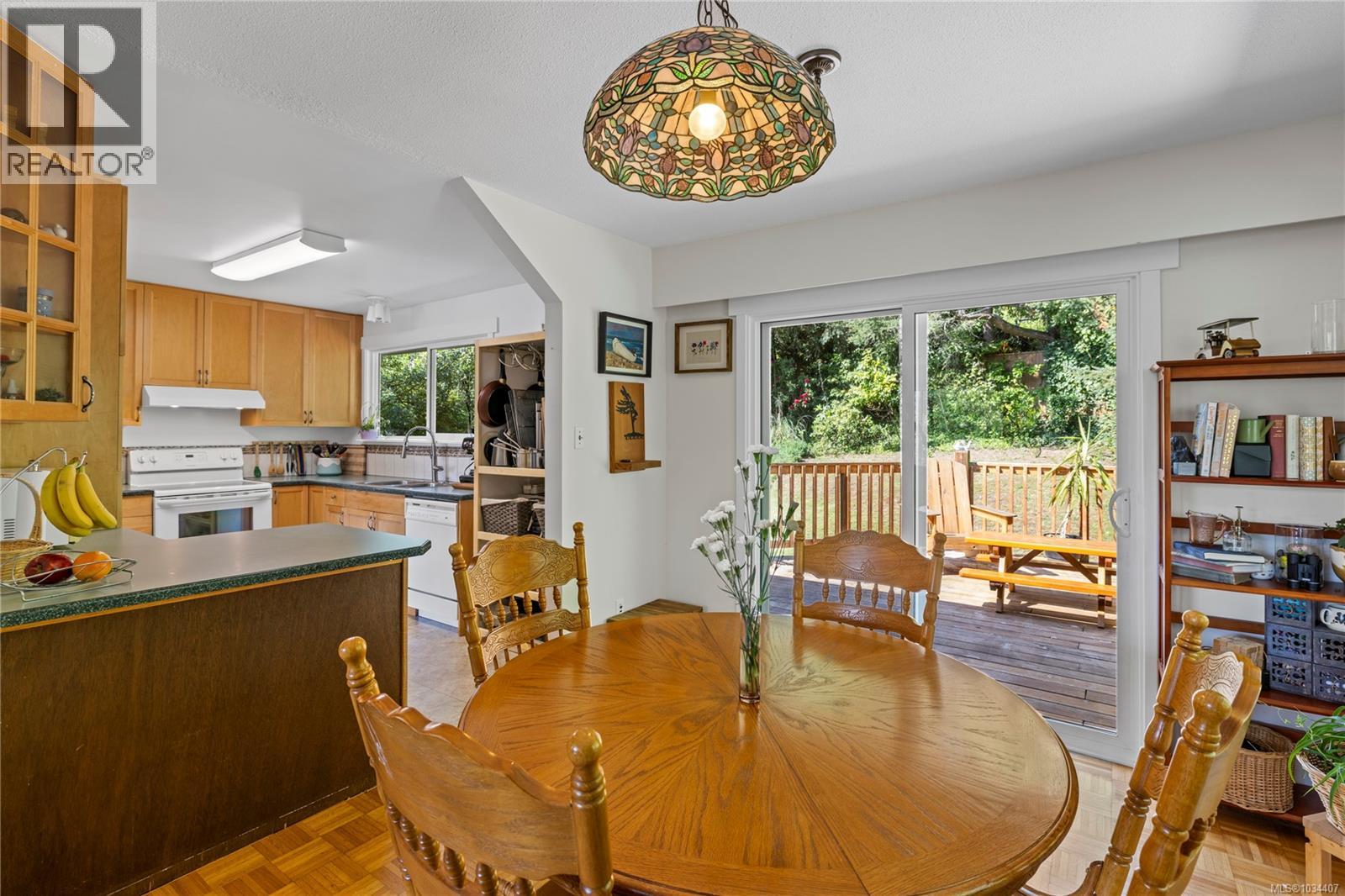1402 White St - 10