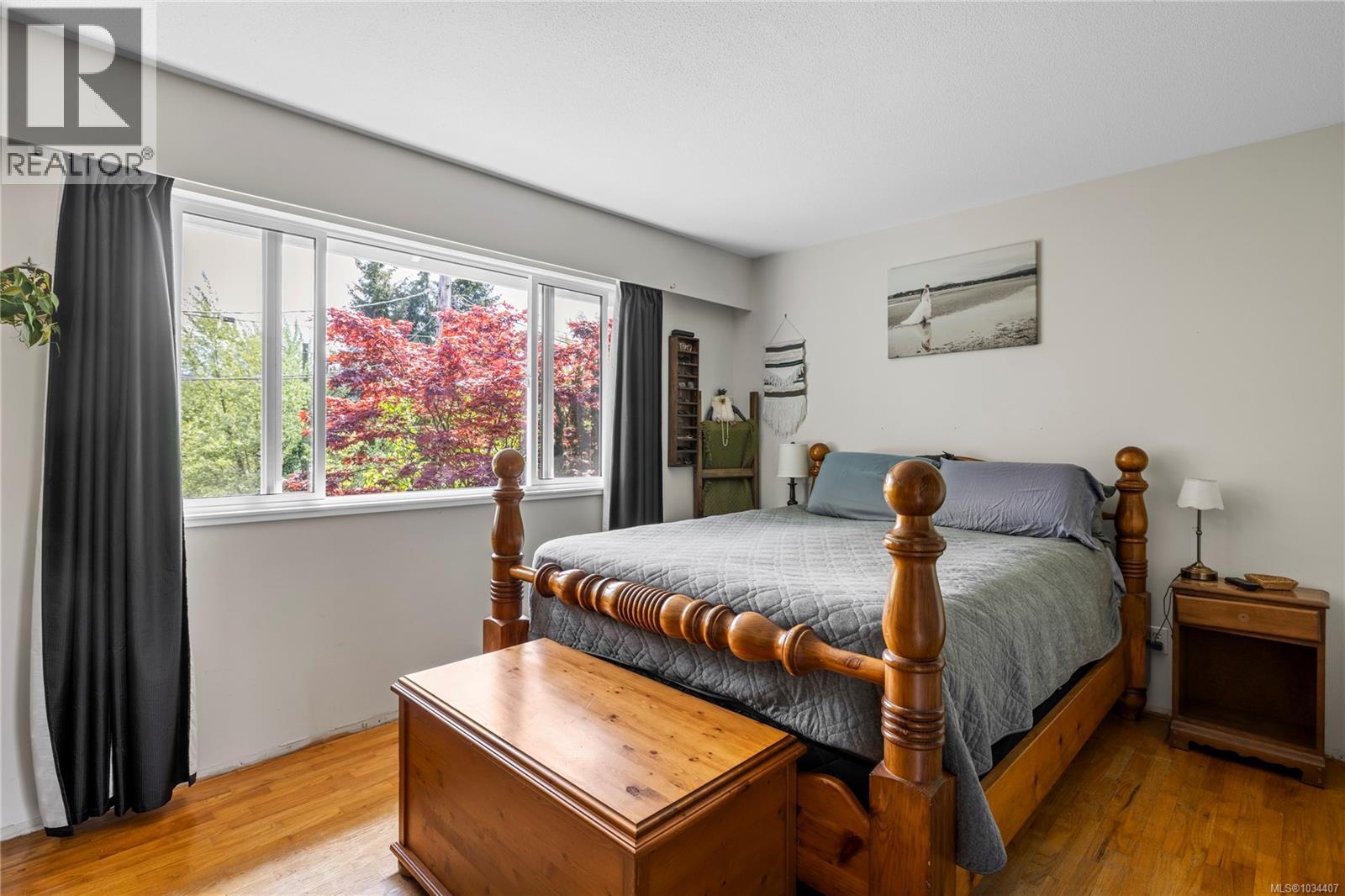 1402 White St - 25