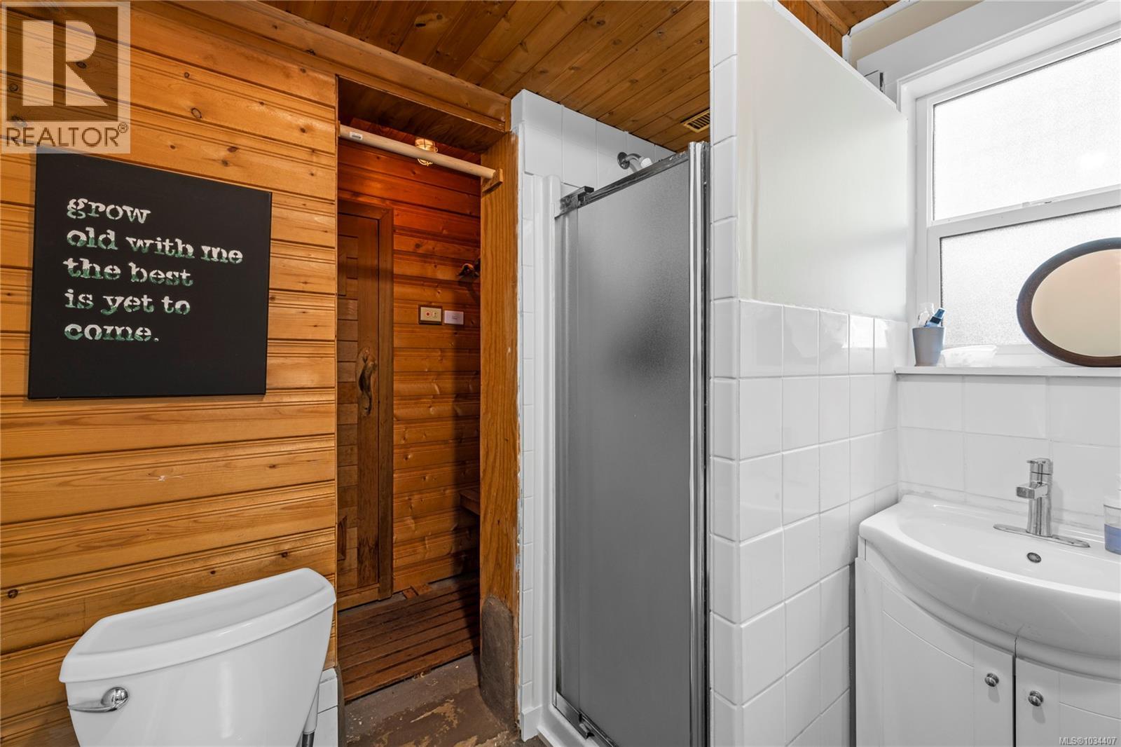 1402 White St - 30