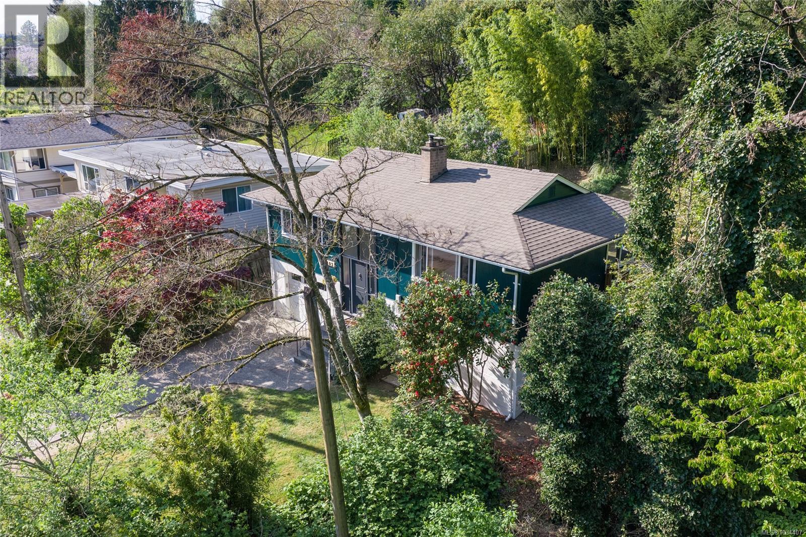 1402 White St - 49