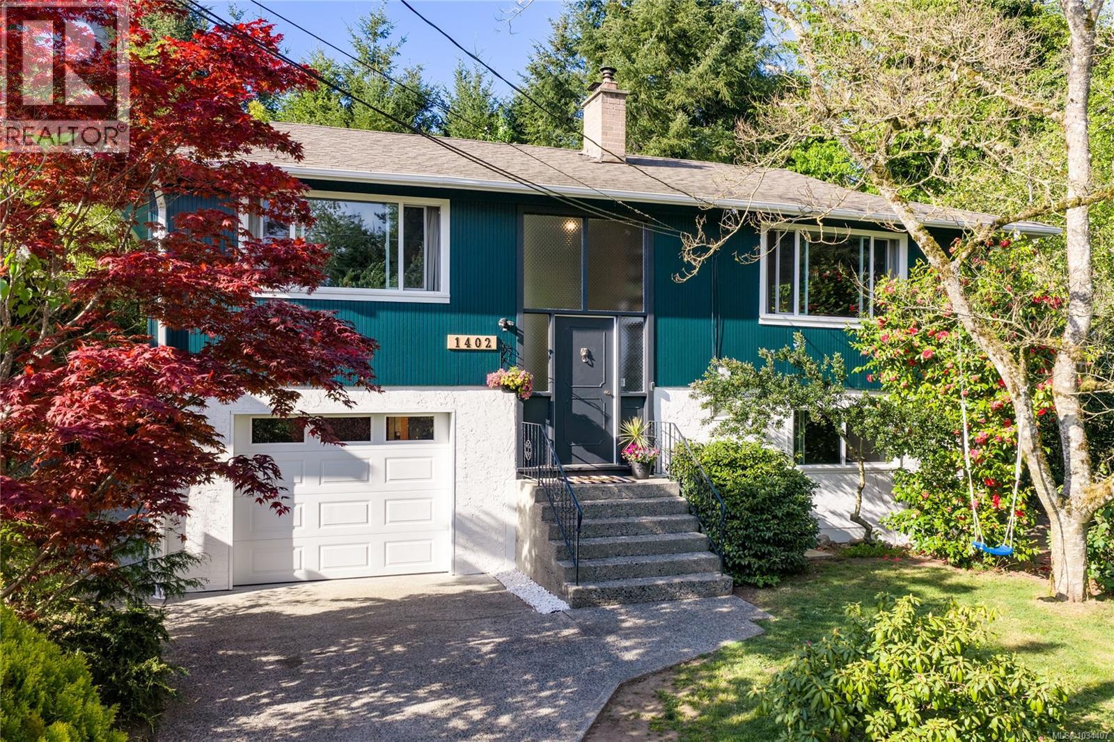 1402 White St - 52