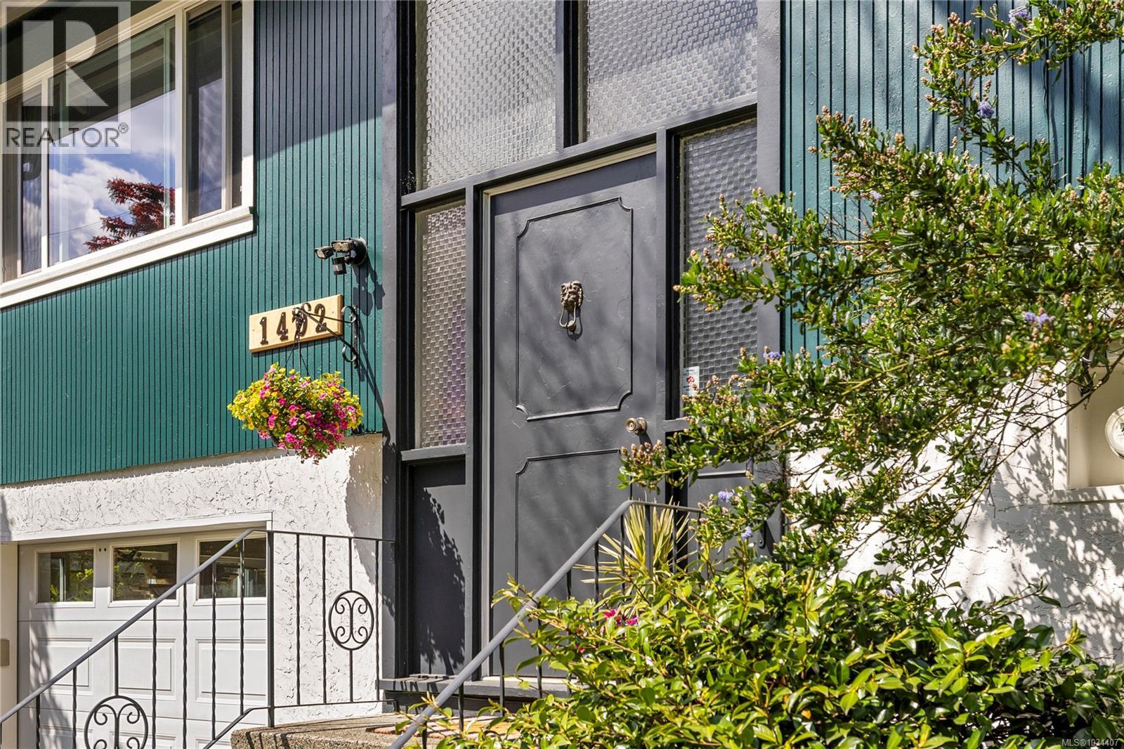 1402 White St - 6