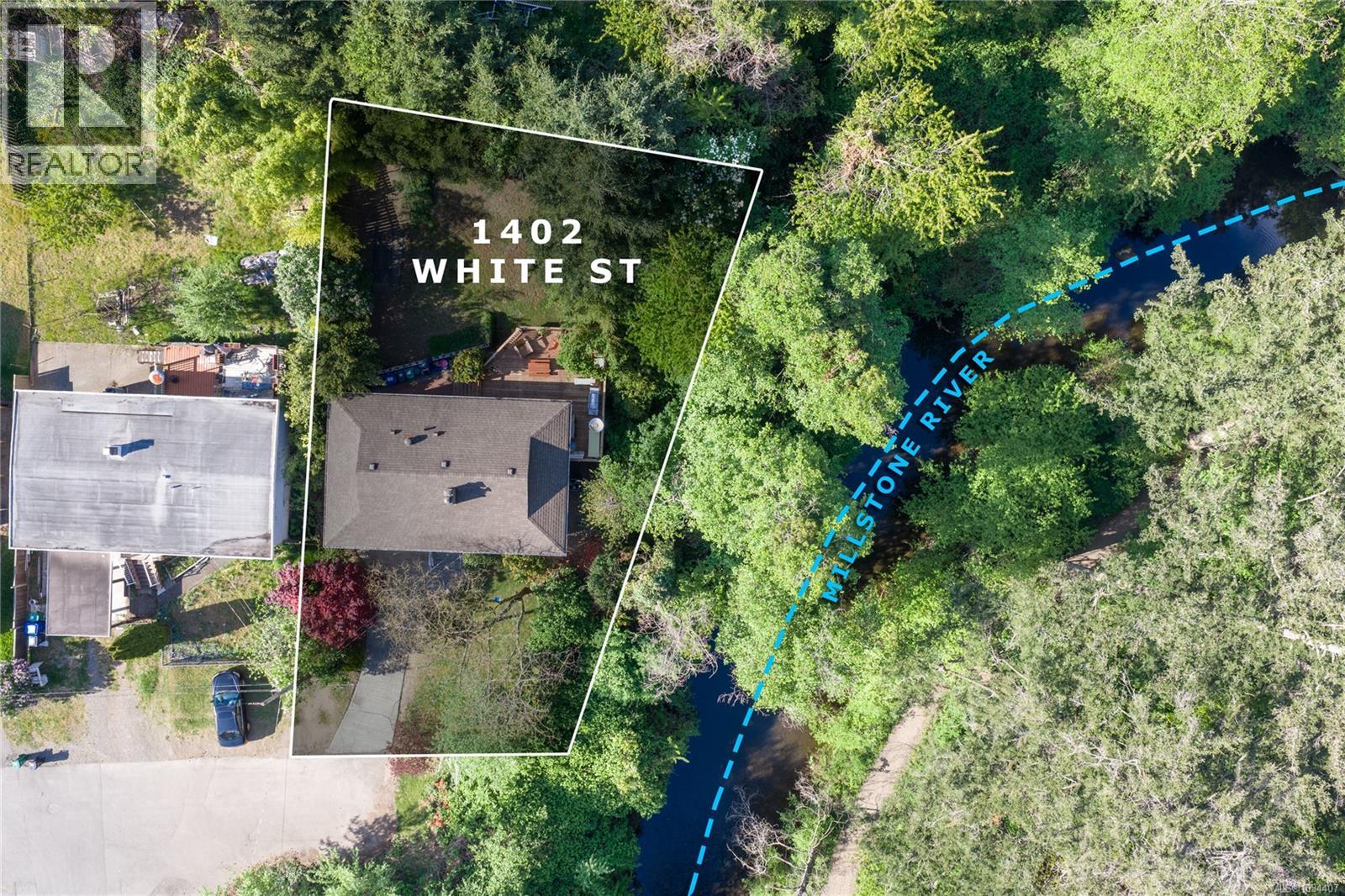 1402 White St - 7