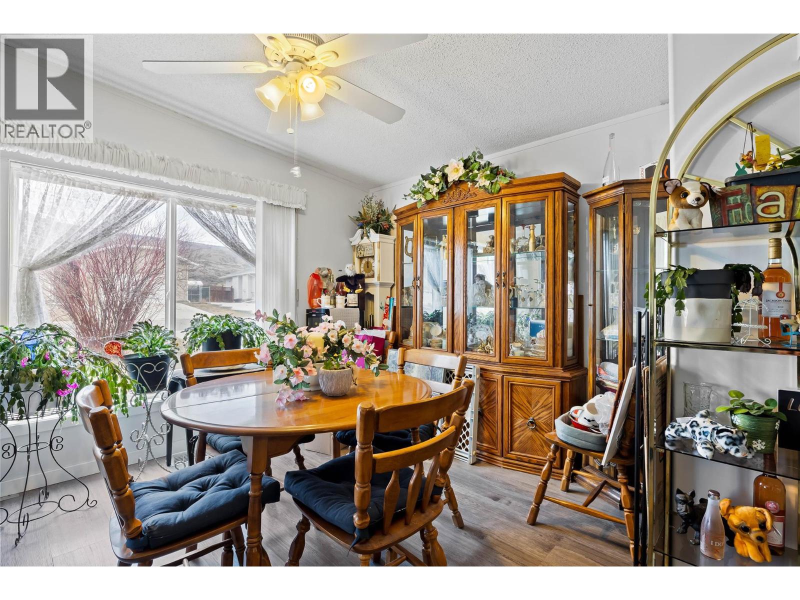1664 WOODBURN Drive - 8