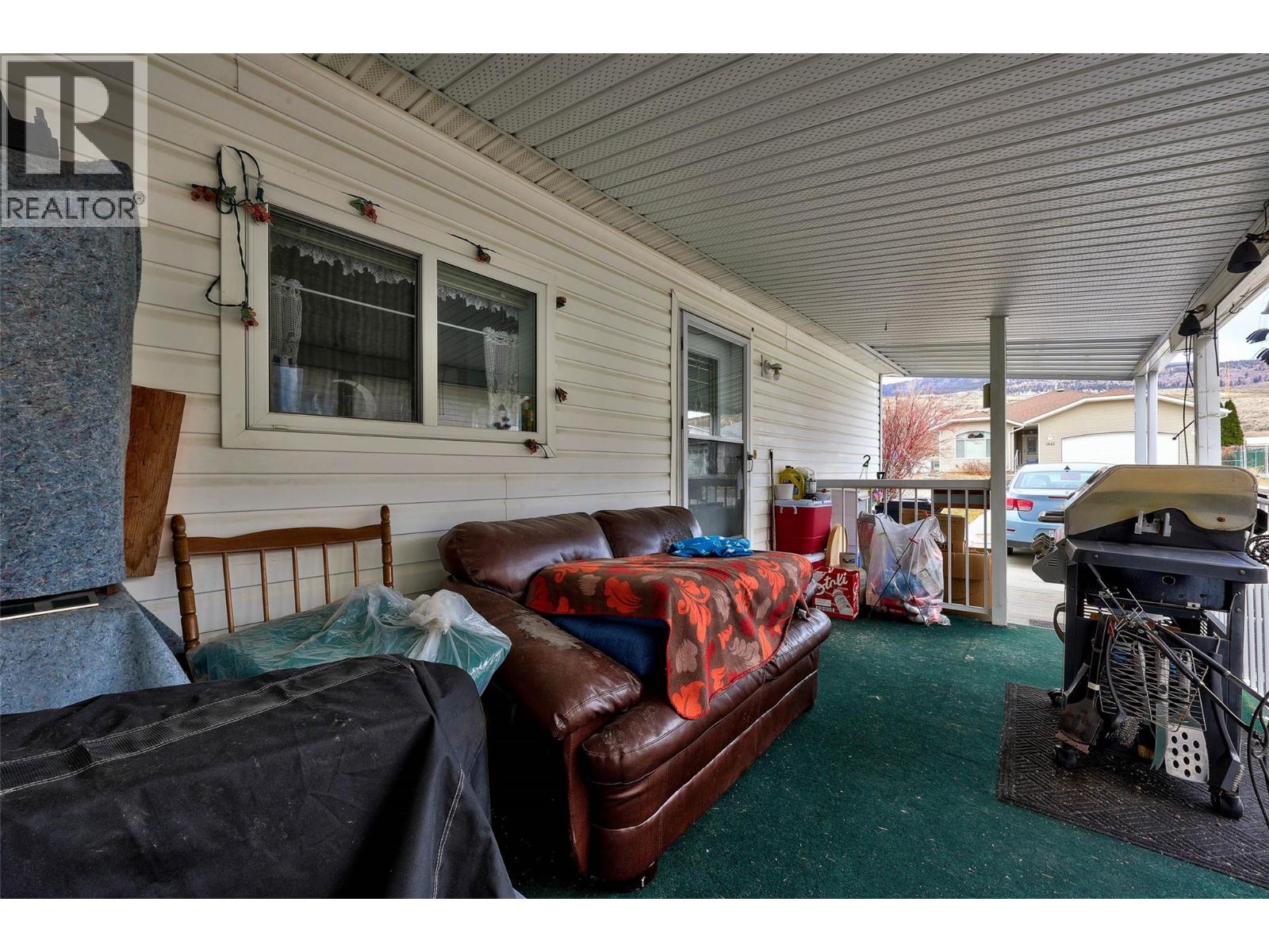 1664 WOODBURN Drive - 24