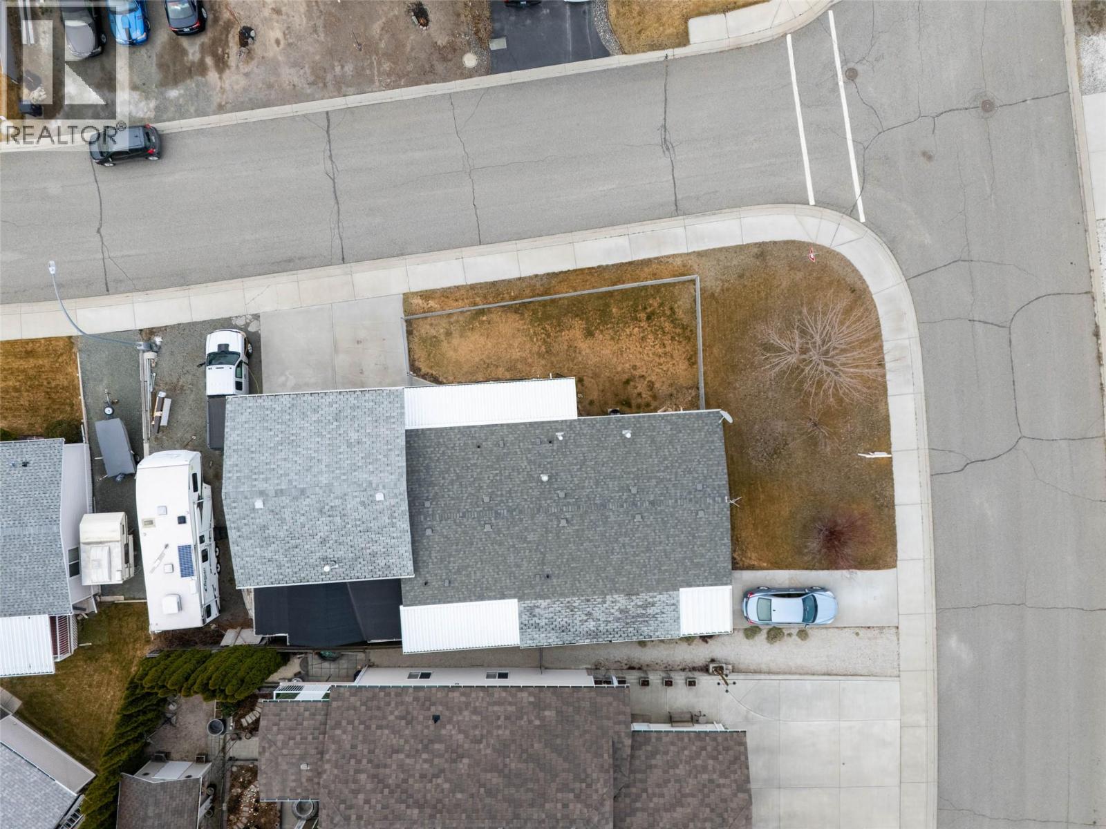 1664 WOODBURN Drive - 33