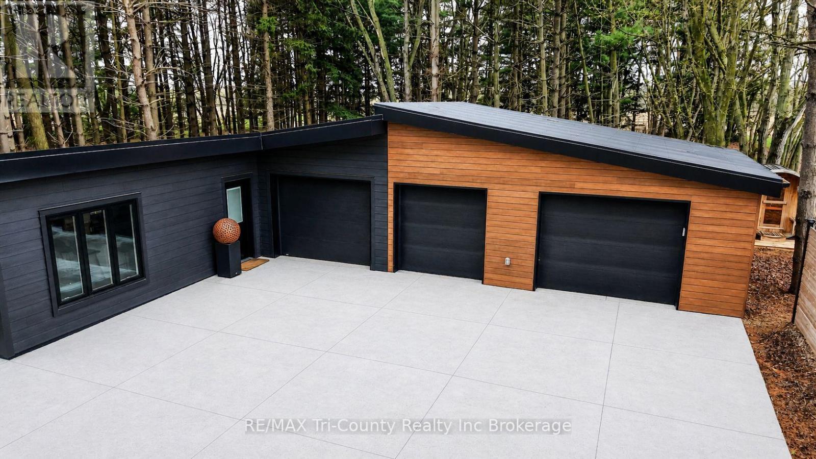 8987 POWERS ROAD - 28