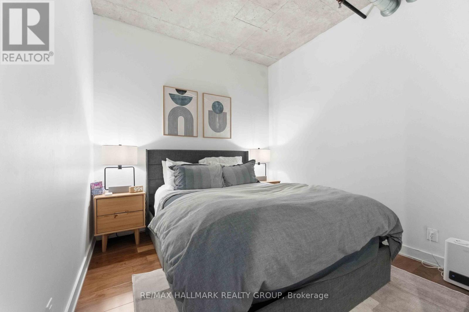 #313 360 MCLEOD STREET - 19