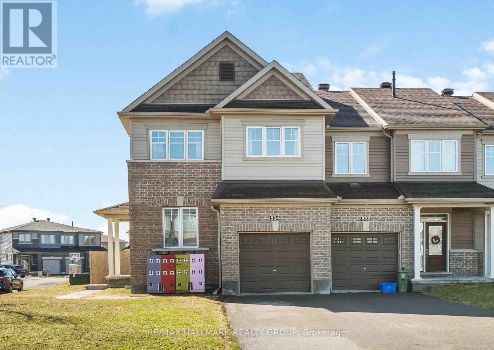 534 HYSSOP STREET - 1