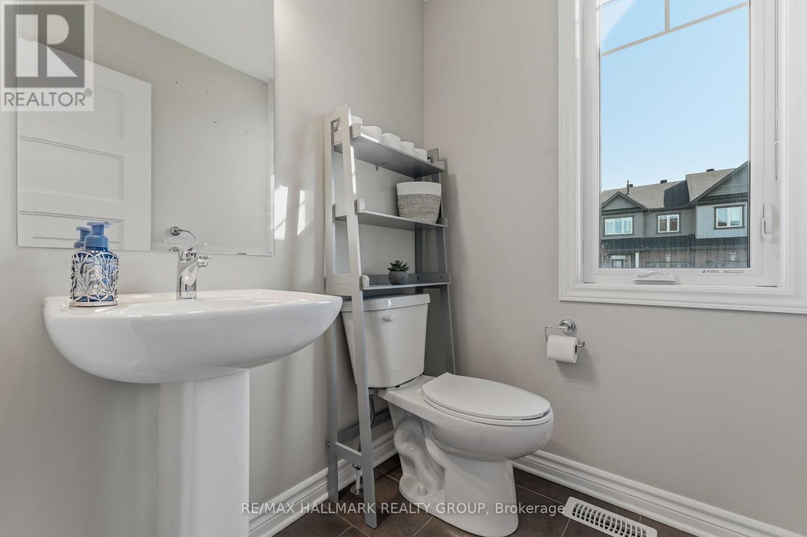 534 HYSSOP STREET - 34