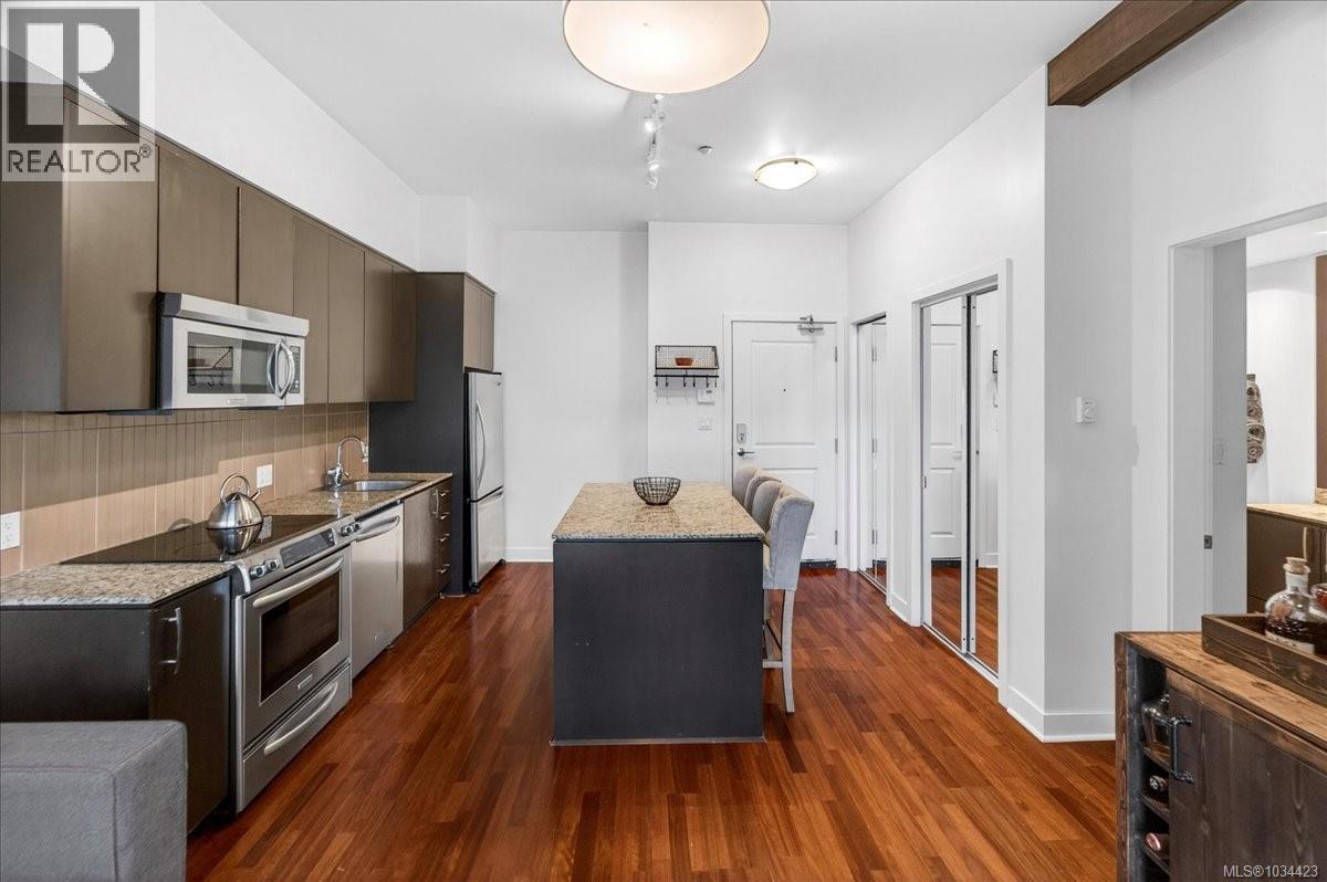 404 1395 Bear Mountain Parkway, Langford