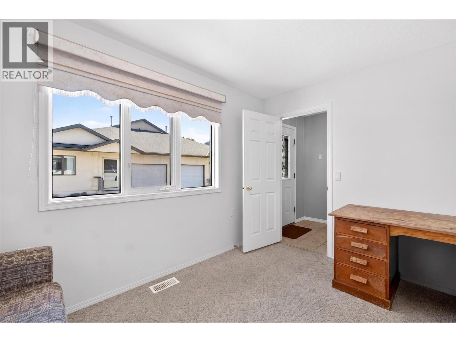 #7 780 10 Street SW - 34