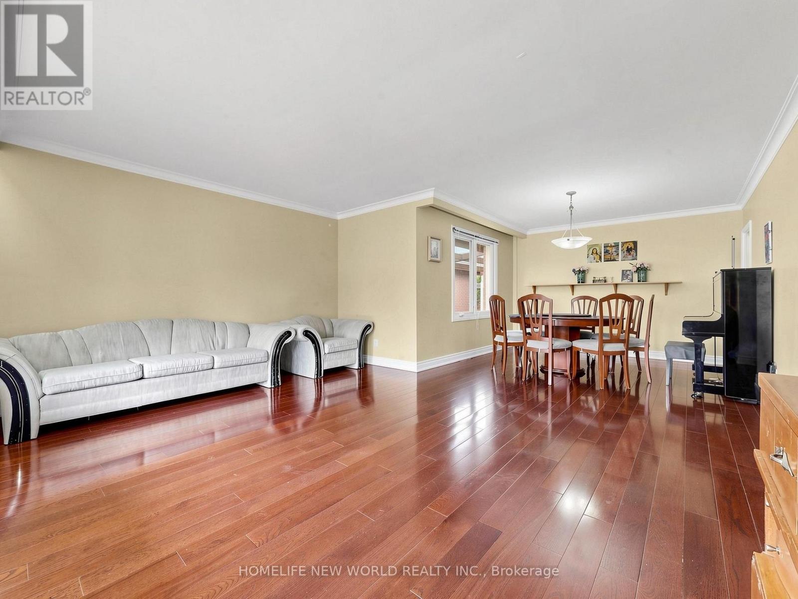 19 ROBINGROVE ROAD - 8