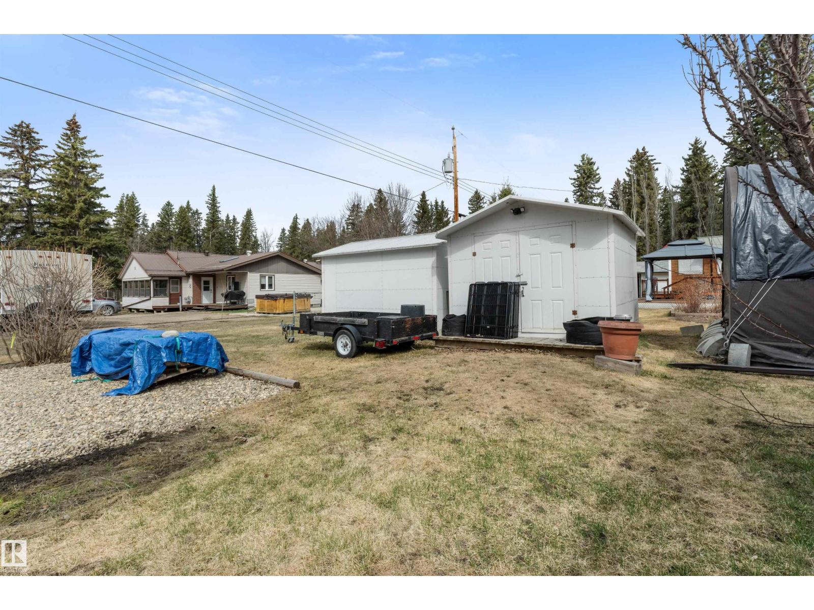 6317 49 ST - 36