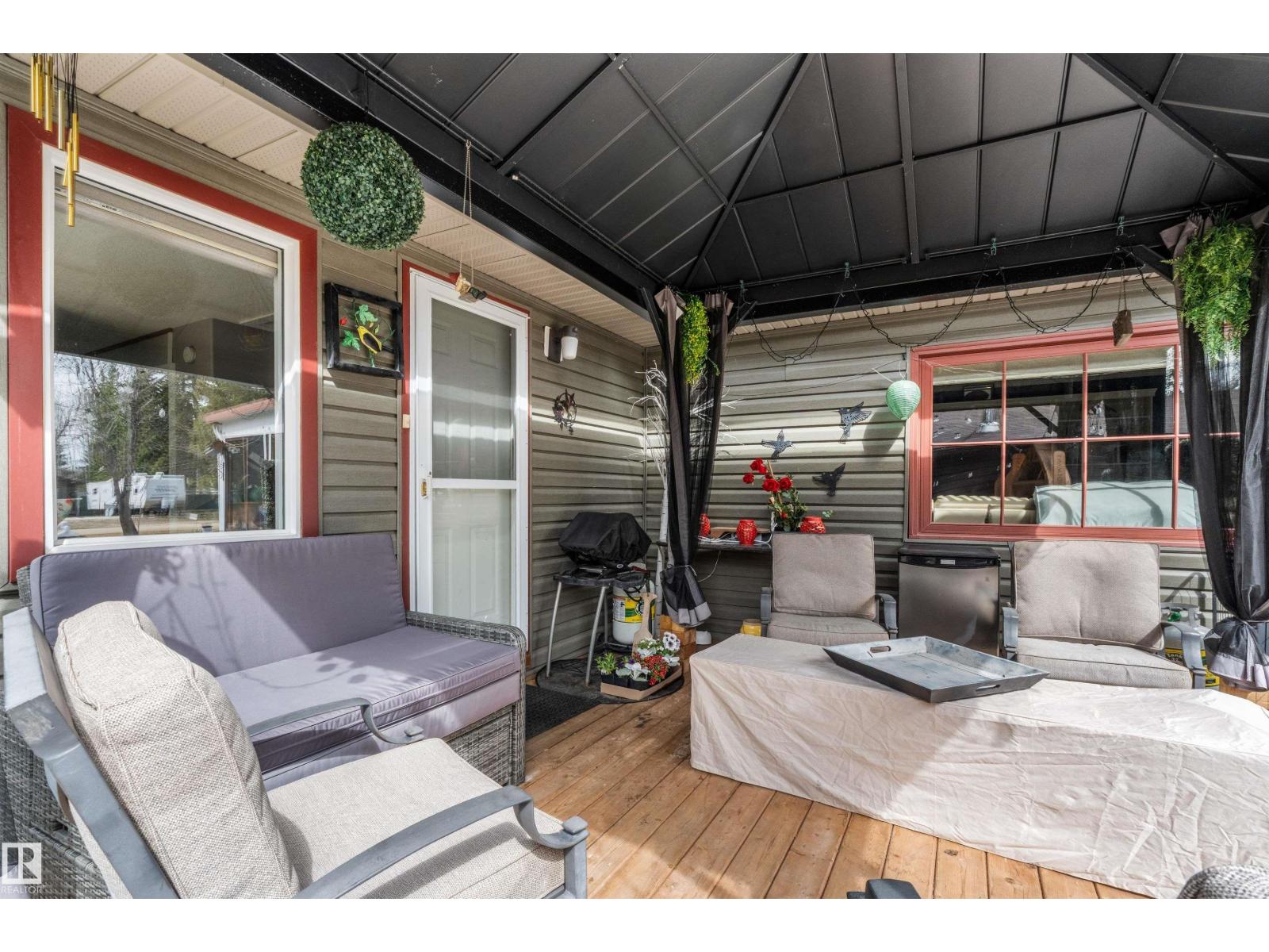 6317 49 ST - 9