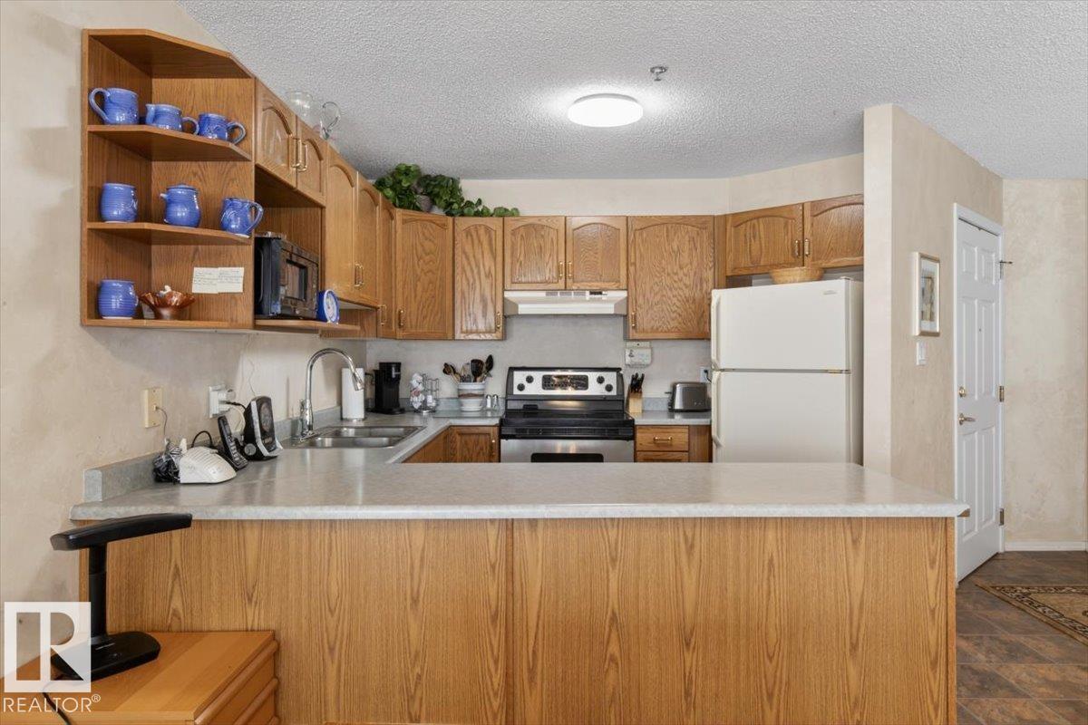 #105 5212 25 AV NW NW, Edmonton
