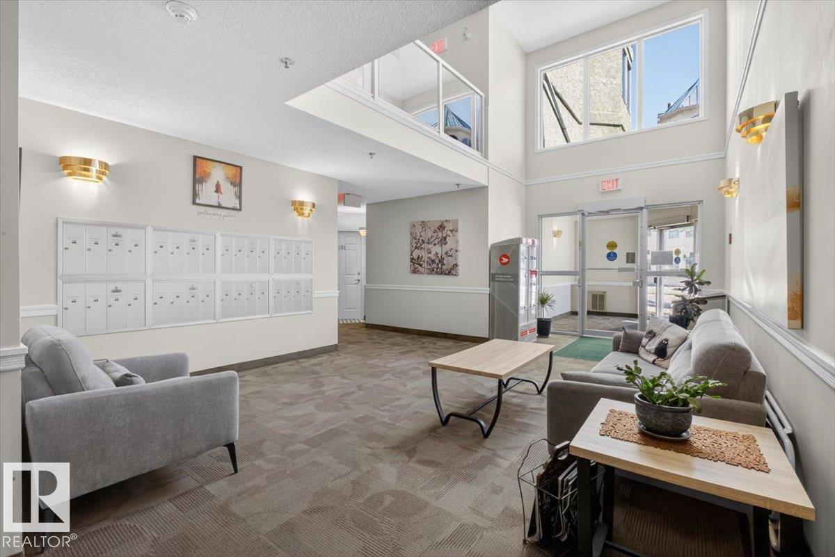 #105 5212 25 AV NW NW, Edmonton