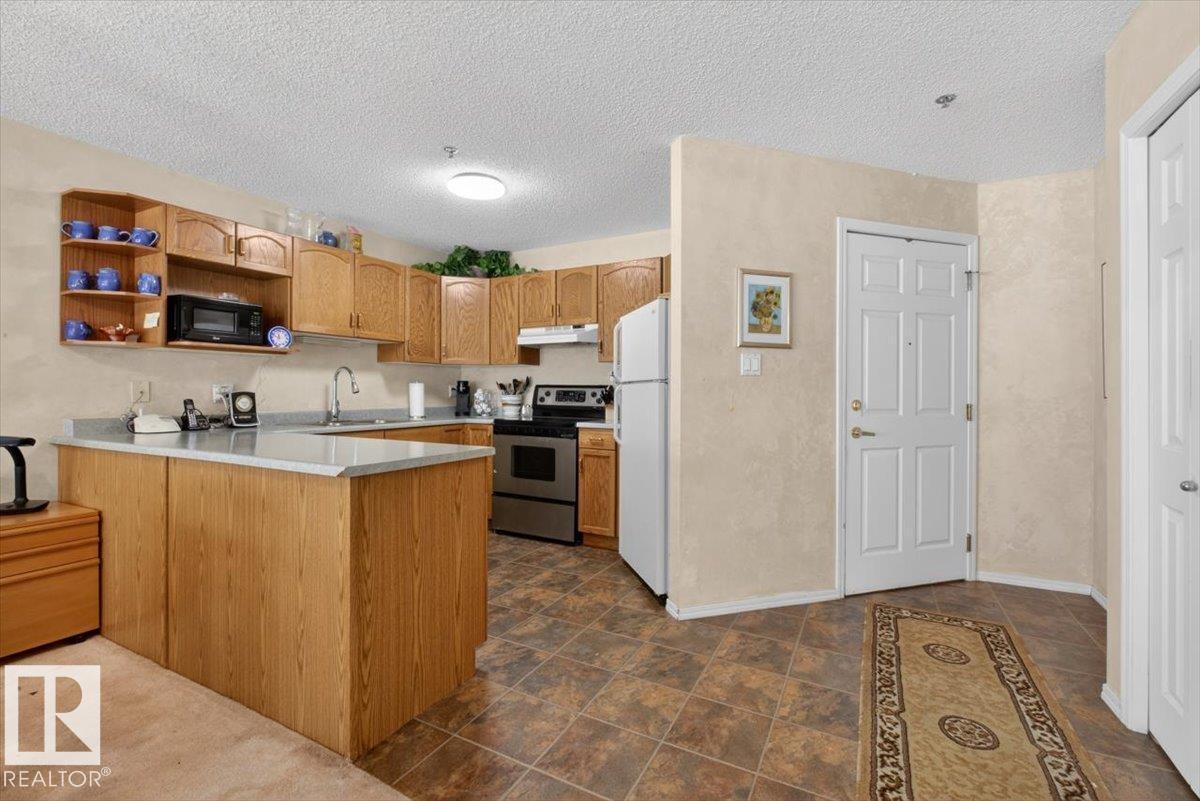 #105 5212 25 AV NW NW, Edmonton