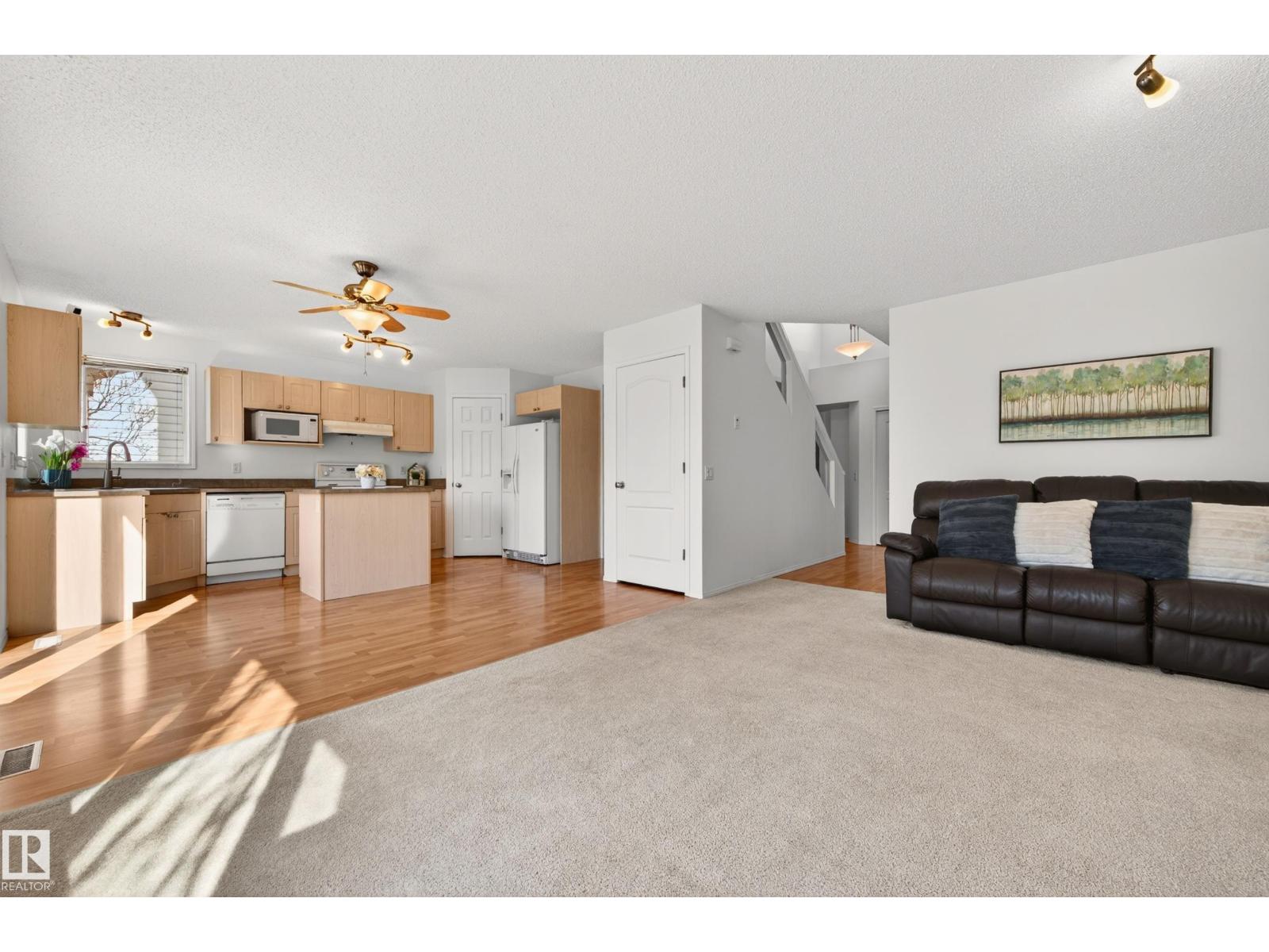 19019 49 AV NW, Edmonton