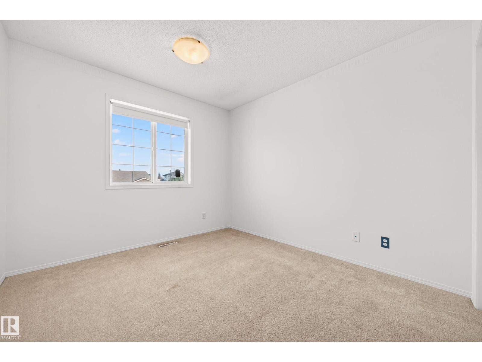 19019 49 AV NW, Edmonton