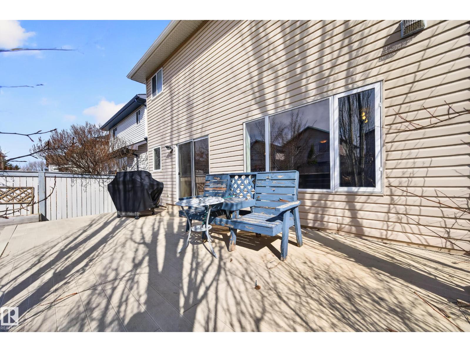 19019 49 AV NW, Edmonton