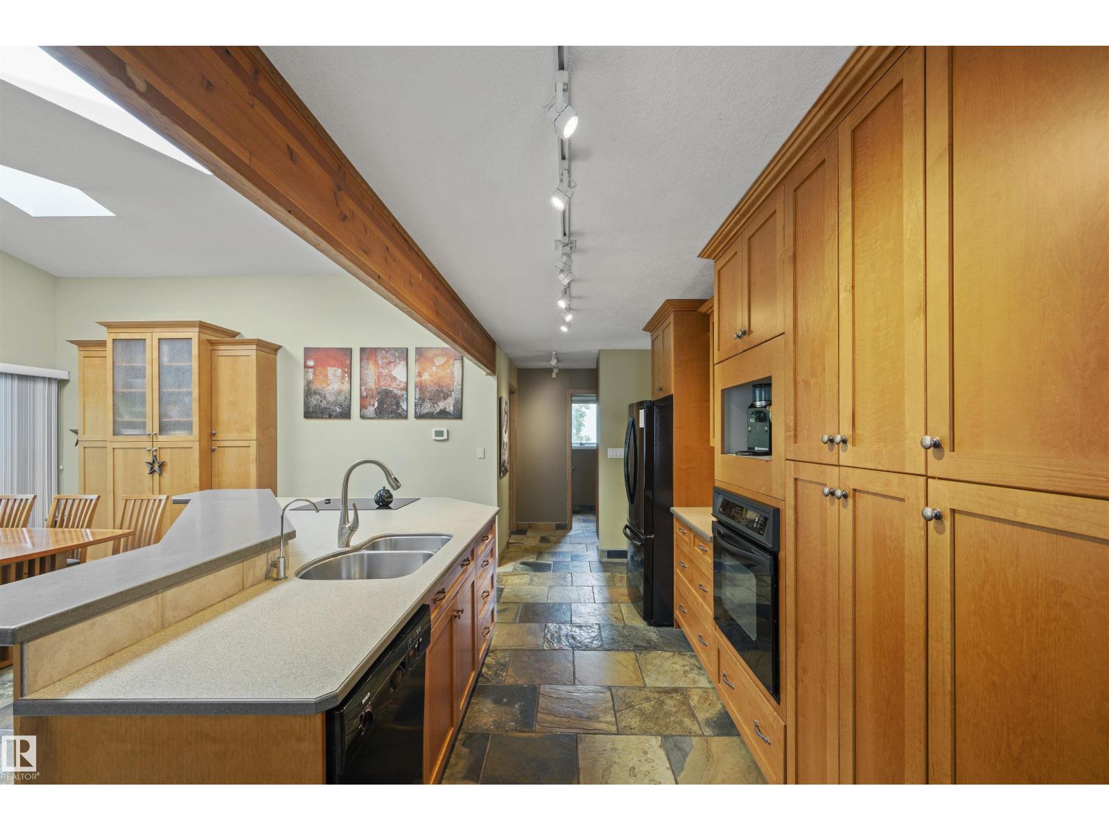 11622 76 AV NW, Edmonton