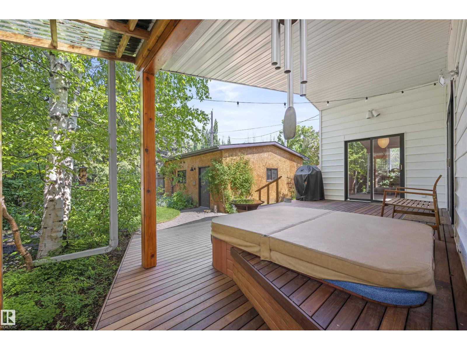 11622 76 AV NW, Edmonton