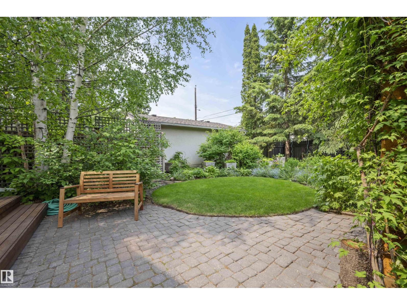 11622 76 AV NW, Edmonton