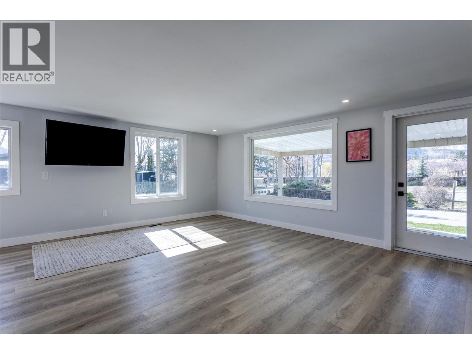 #25 2095 Boucherie Road - 18