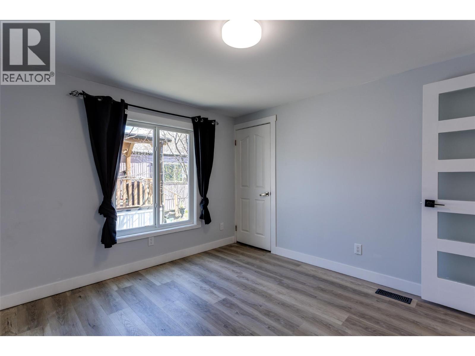 #25 2095 Boucherie Road - 30