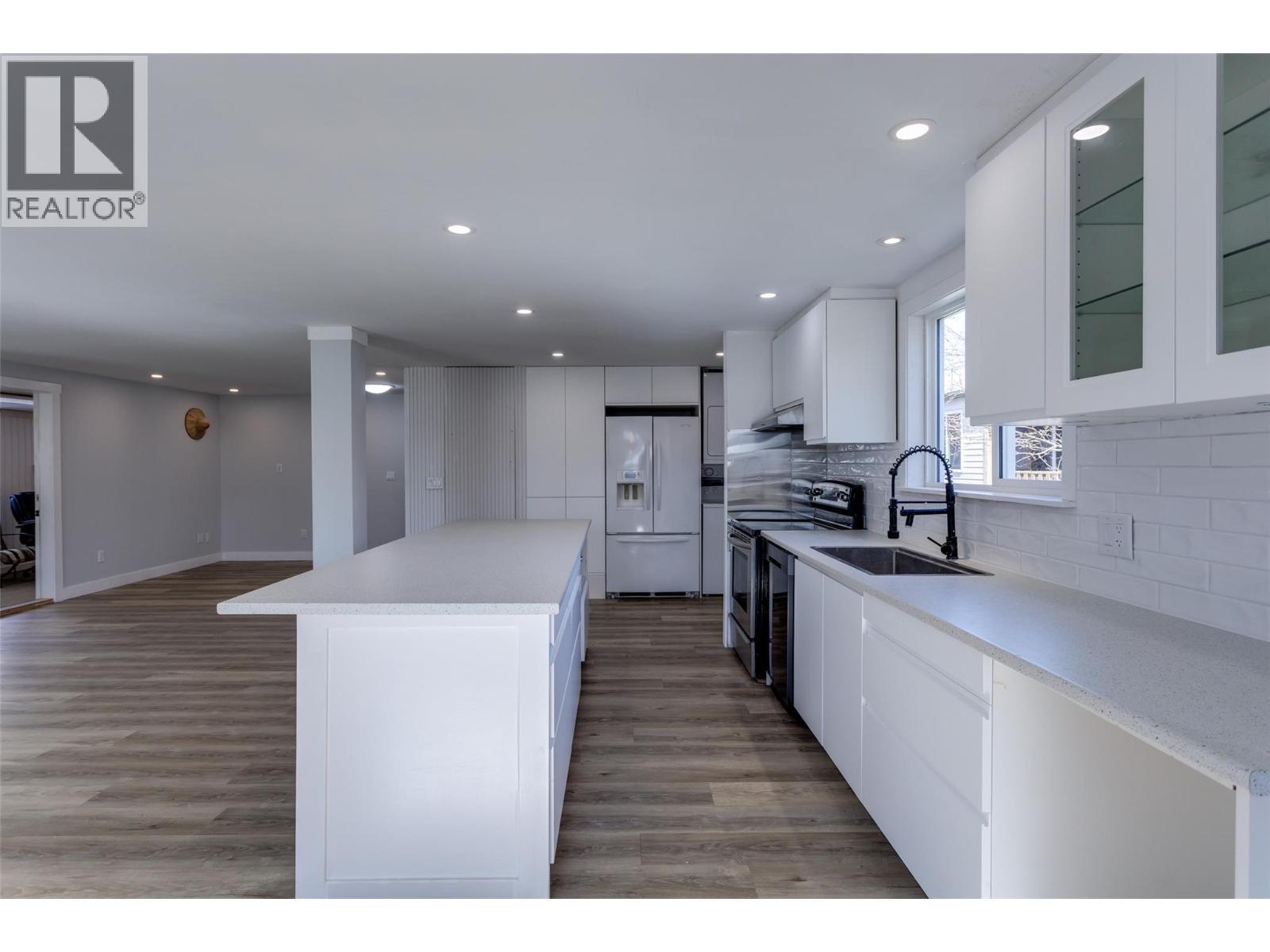 #25 2095 Boucherie Road - 16